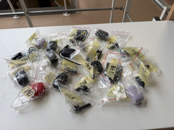Mixpartij 22 stuks Jabra - o.a. oortjes en headsets #J1