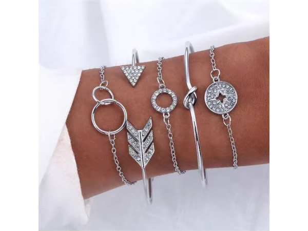 Dames armbandenset – 5-delig zilverkleurig met bedels