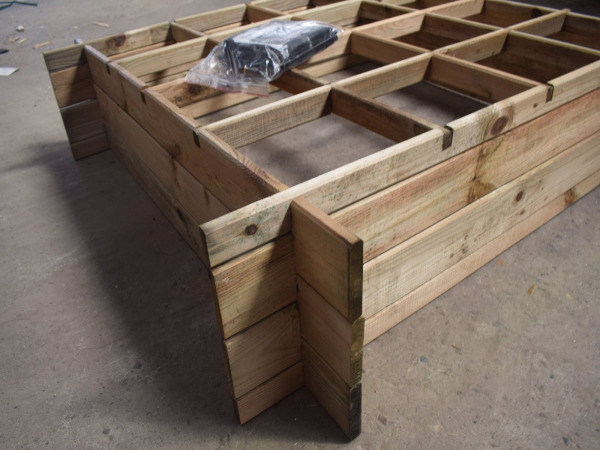4x Moestuinbak met gronddoek 120x120x18 cm – foto 3 – kavel bij XL Auctions