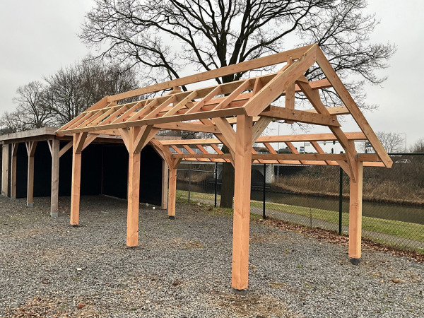 Traditionele Douglas kapschuur 805x460x325 cm – foto 3 – kavel bij XL Auctions