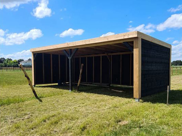 Schuilstal geïmpregneerd Douglas 300x400x265cm – foto 2 – kavel bij XL Auctions