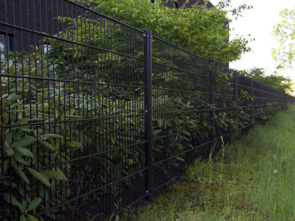 Dubbelstaaf hekwerk zwart 2,03 x 25,7m – foto 2 – kavel bij XL Auctions