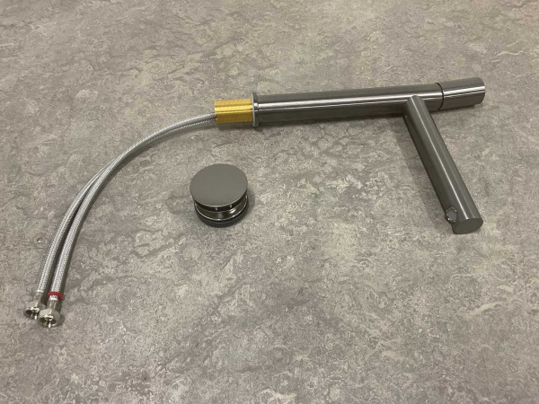 Axor wastafelkraan Uno geborsteld zwart chroom – foto 4 – kavel bij XL Auctions
