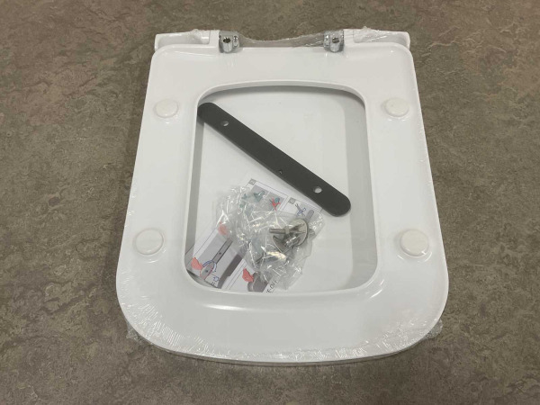 Ideal Standard closetzitting met deksel softclose Mia wit – foto 2 – kavel bij XL Auctions