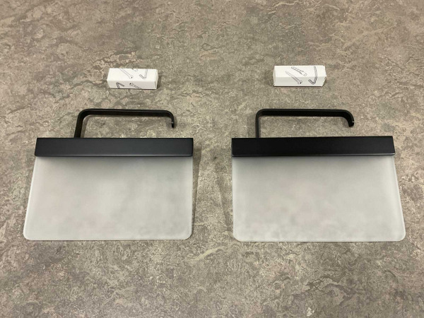 2x Beaux closetrolhouder met glazen planchet Ulis mat zwart – foto 2 – kavel bij XL Auctions