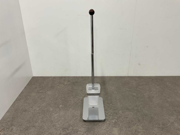 Beaux staande closetrol -en borstelhouder Ulis chroom – foto 4 – kavel bij XL Auctions