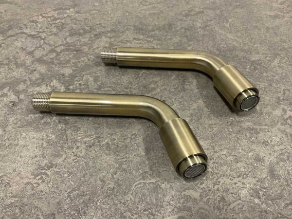 2x Alterna fonteinkraan wandmodel Piccolo brons – foto 2 – kavel bij XL Auctions