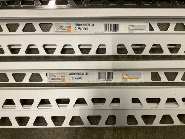 Schluter decorprofielen 250-300cm Quadec/Schiene 33-delig – foto 7 – kavel bij XL Auctions