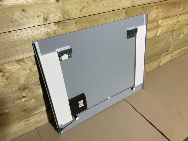 Novio spiegel met ledverlichting 100x80cm Wessel – foto 4 – kavel bij XL Auctions