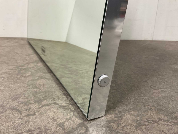 Novio spiegel 60x60cm ledverlichting en dimmer Wessel zilver – foto 3 – kavel bij XL Auctions