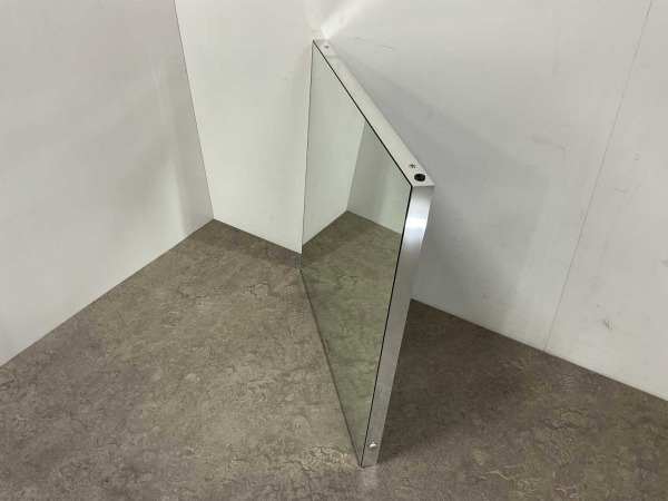 Novio spiegel 60x60cm ledverlichting en dimmer Wessel zilver – foto 4 – kavel bij XL Auctions
