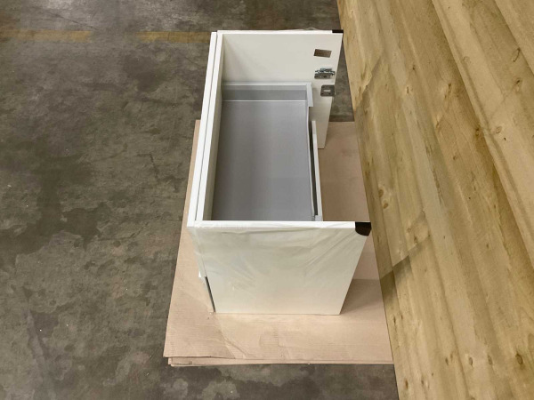 Detremmerie wastafelonderkast push open 80x45x59cm mat wit – foto 6 – kavel bij XL Auctions
