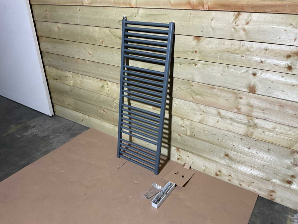 Vasco radiator 500x1330mm Iris Hd-El antraciet – foto 10 – kavel bij XL Auctions