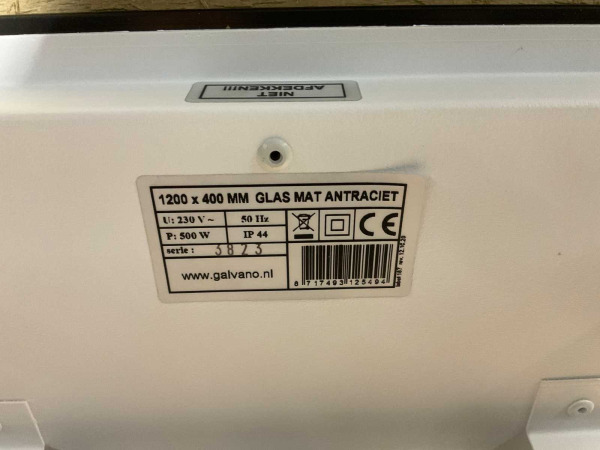 Alterna infraroodpaneel 385x1185mm Kronos mat antraciet 500W – foto 3 – kavel bij XL Auctions