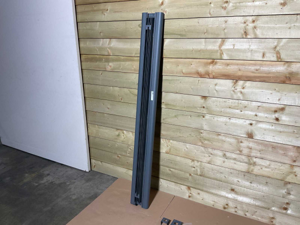 Alterna designradiator 200x22,5cm Pluto mat antraciet – foto 5 – kavel bij XL Auctions