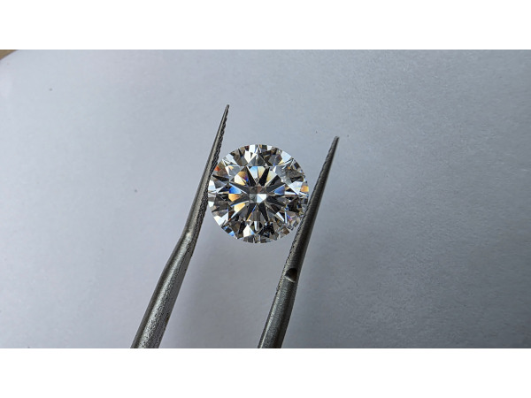 Diamant briljant 3.40 crt ( IGI gecertificeerd )