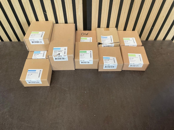 Doos met Diverse Schroeven – Gemengd Assortiment 016 – foto 2 – kavel bij XL Auctions