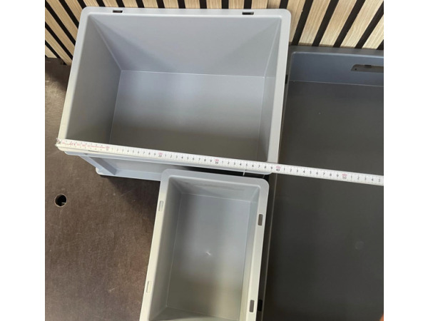 3 stuks Transport-/magazijnbakken – diverse maten – foto 3 – kavel bij XL Auctions
