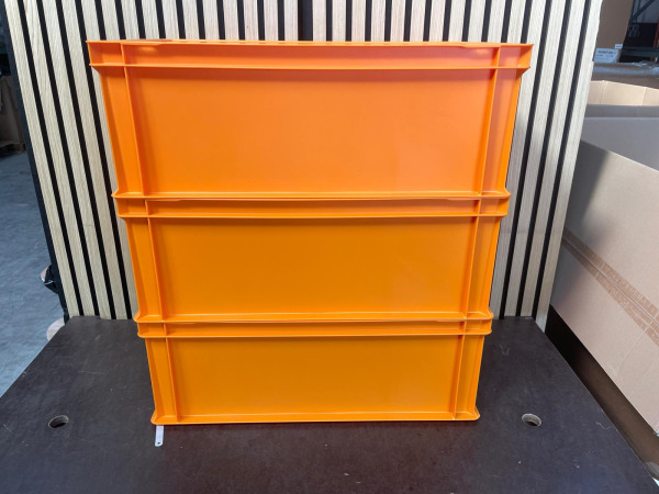 3x Kunststof Transport- en Magazijnbak – Oranje – foto 2 – kavel bij XL Auctions