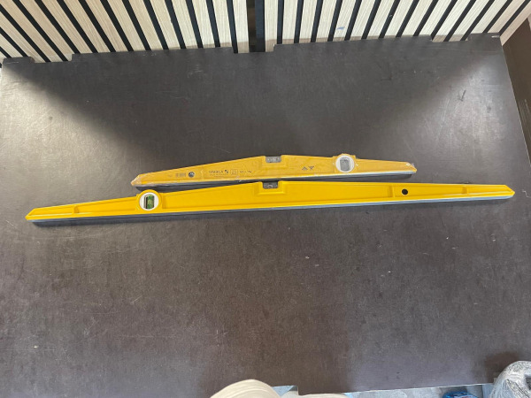 Set van 2 STABILA Type 81 S Waterpassen – 60 cm + 100 cm – kavel bij XL Auctions