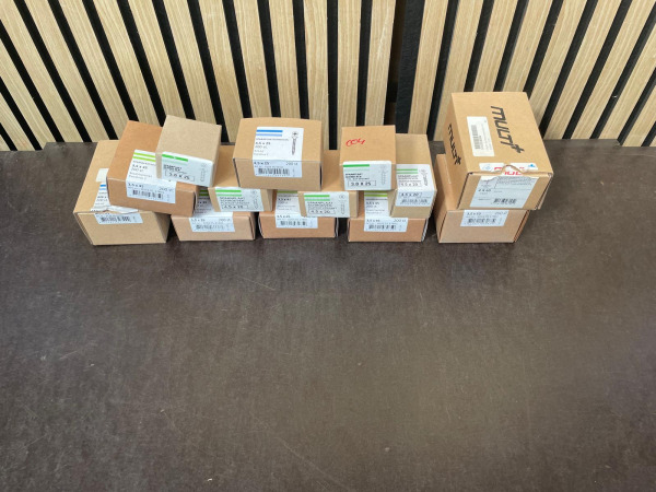 Doos met Diverse Schroeven – Gemengd Assortiment 004 – foto 2 – kavel bij XL Auctions