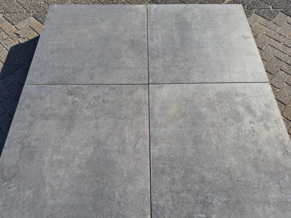 48,6m2 Keramische Tegel Grey Nuance 90x90x4 Cm
