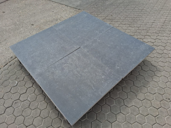 83,79 M2 Keramische Tegel Belgian Black 70x70x3,2 Cm