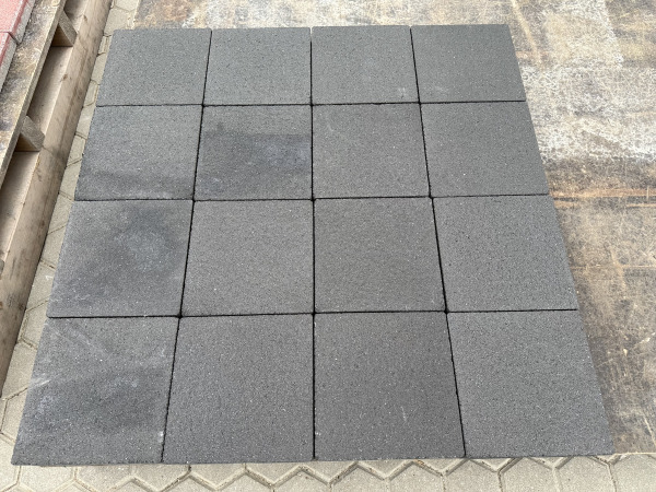 64,80 M2 Betonsteen Zwart 20x20x6 Cm