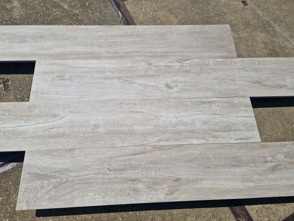 25,92 M2 Keramische Tegel Houtlook 180x30x2 Cm
