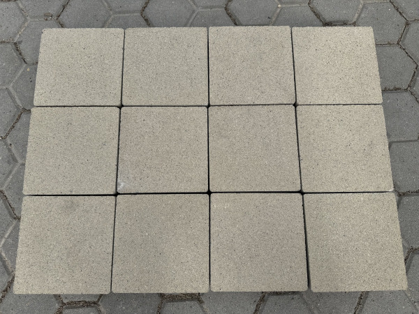 32 M2 Betontegel Zandkleur 15x15x6 Cm