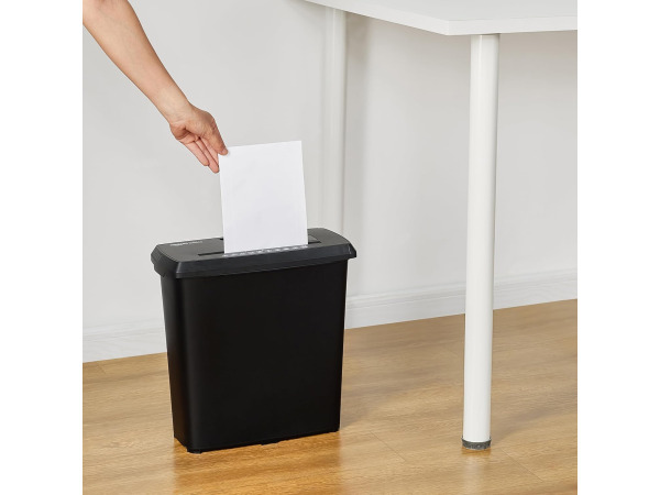 Amazon Basics papiervernietiger - 8 vellen (Engelse stekker) – foto 7 – kavel bij XL Auctions