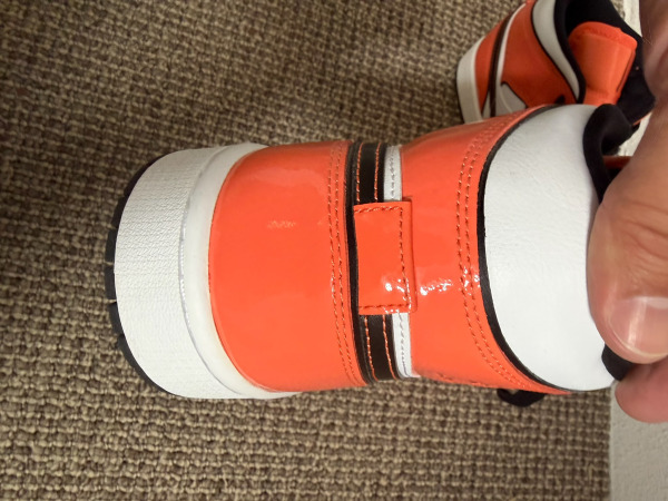 Air Jordan 1 Mid SE Turf Orange – maat 43 – foto 4 – kavel bij XL Auctions