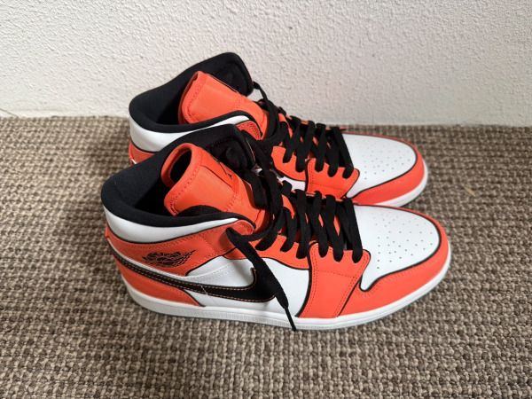 Air Jordan 1 Mid SE Turf Orange – maat 43 – foto 6 – kavel bij XL Auctions