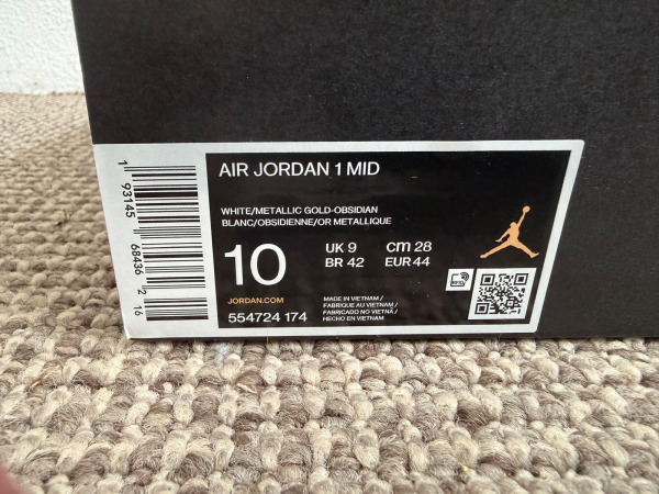 Air Jordan 1 Mid – maat 44 – foto 2 – kavel bij XL Auctions