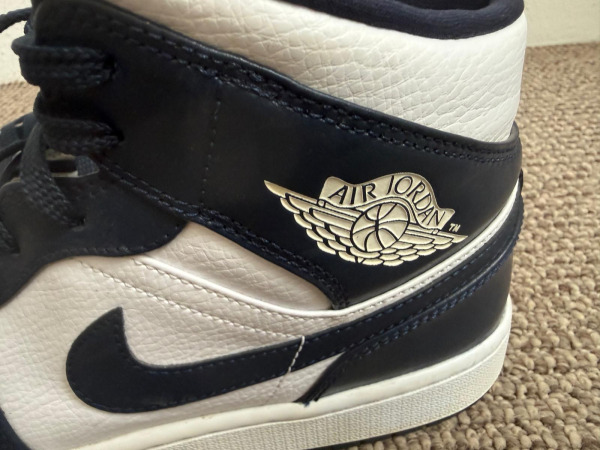 Air Jordan 1 Mid – maat 44 – foto 5 – kavel bij XL Auctions