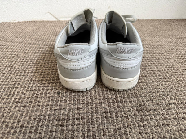 Nike Dunk Low Photon Dust – maat 44 – foto 3 – kavel bij XL Auctions