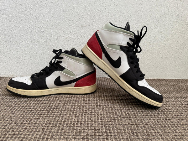 Nike Air Jordan 1 Mid SE – maat 44 – kavel bij XL Auctions