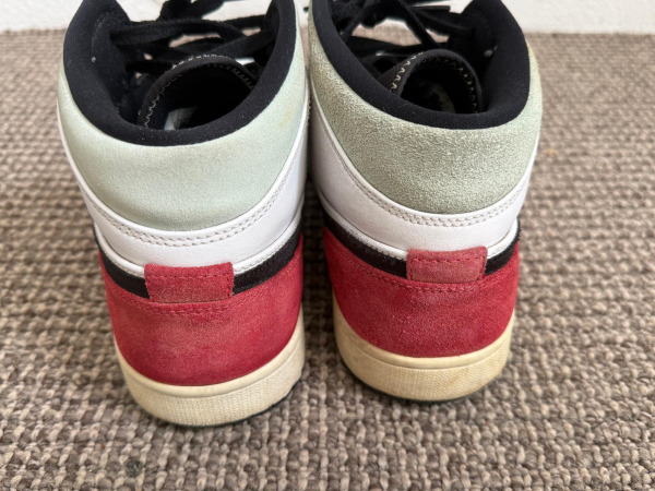 Nike Air Jordan 1 Mid SE – maat 44 – foto 3 – kavel bij XL Auctions