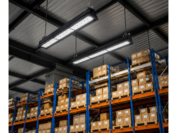 6x 6 x Industriële LED Hanglamp 150W – 6400K – PYRAMID-150 – kavel bij XL Auctions