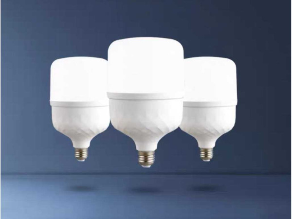 20x 20 x LED Lamp – E27 – 48W – 6500K Koud Wit – IP20 – kavel bij XL Auctions