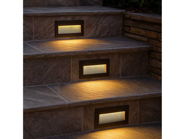 10x 10 x LED Trapverlichting – 6W – 3000K – Rechthoekig – LY05 – kavel bij XL Auctions