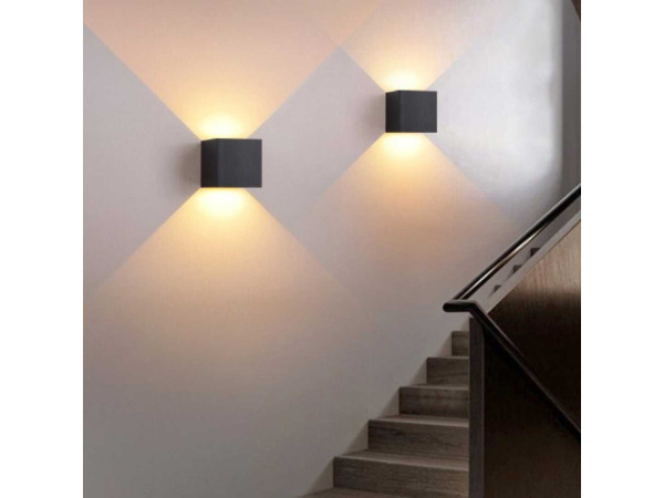 10x 10 x Wandlamp – Tweezijdige LED – Kubus – 2 x 5W – Zwart – foto 4 – kavel bij XL Auctions