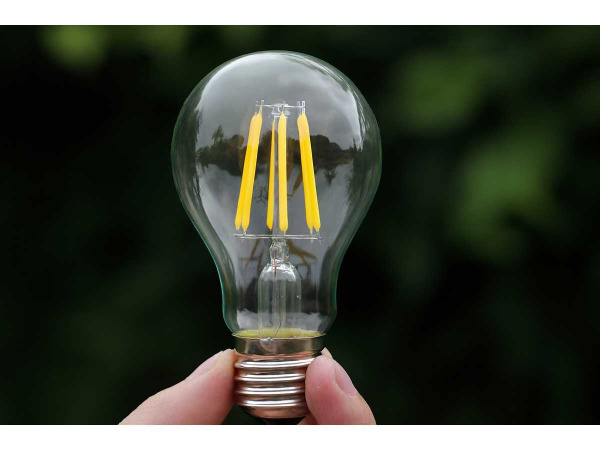 50x 50 x LED Filament Bollamp 4W – 4200K – E27 – Helder Glas – foto 4 – kavel bij XL Auctions