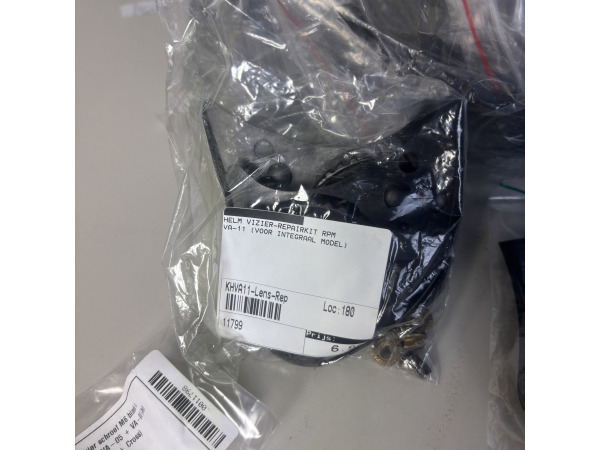 50x Partij stuks helm onderdelen – vizier reparatiesets / ve – foto 3 – kavel bij XL Auctions