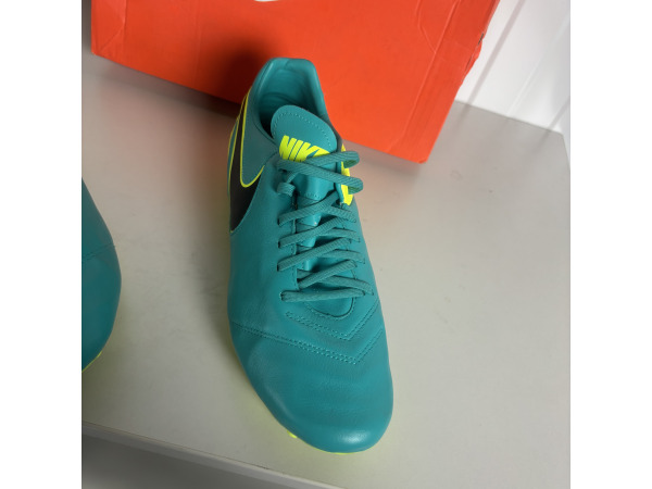 Nike Tiempo Mystic V FG Voetbalschoenen Maat 45 Nieuw – foto 2 – kavel bij XL Auctions