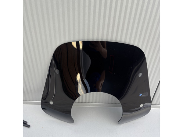 SYM Fiddle 2 Windscherm Laag Zwart Glans + Bevestigingsset – foto 2 – kavel bij XL Auctions