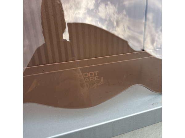 Peugeot Kisbee Windscherm Hoog Smoke Scoot Care + Bevestigin – foto 5 – kavel bij XL Auctions