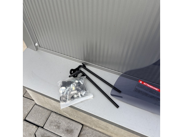 Vespa Sprint Hoog Windscherm Dark Smoke + Bevestigingsset – foto 7 – kavel bij XL Auctions