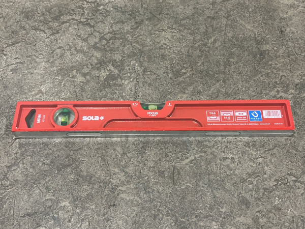 2x Sola waterpas magnetisch 40cm MRM – kavel bij XL Auctions