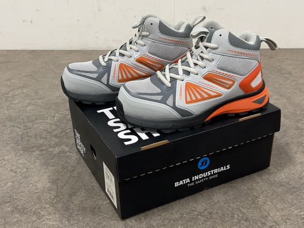 Bata veiligheidsschoen maat 35 S1P SportMates – foto 2 – kavel bij XL Auctions